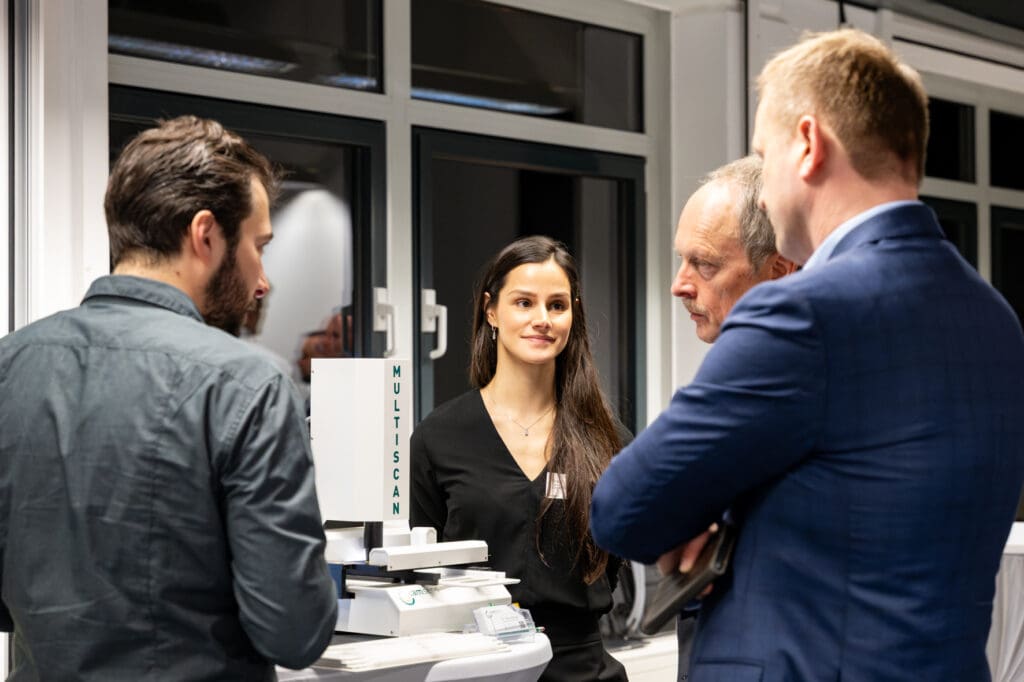 BANSON Matchingabend am Fraunhofer IST: Reger Austausch zwischen Business Angels und Startups